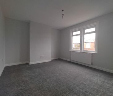 2 bed lower flat to rent in NE64 - Photo 3