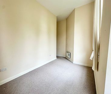 Two double bedroom unfurnished apartment in Mapperley with allocated parking available - Photo 3