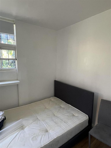 4 bedroom flat to rent - Photo 3