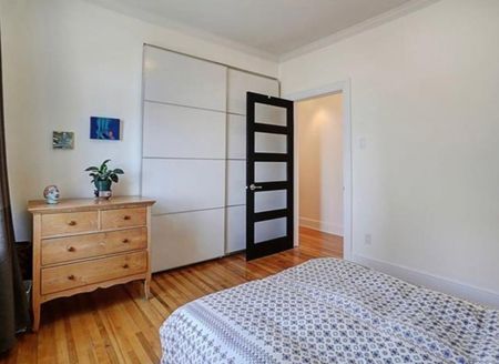 1990 Boul. St-Joseph E. - Photo 2