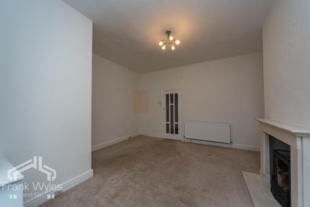 2 bedroom terraced house to rent - Photo 3
