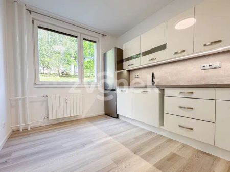 3+1 Zlín - Česká, moderní byt, balkon - Photo 4