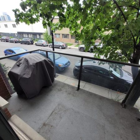 Large bright one bedroom in Pointe St.Charles - Photo 4