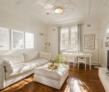 Charming Art Deco Apartment in the Heart of Double Bay - Photo 4