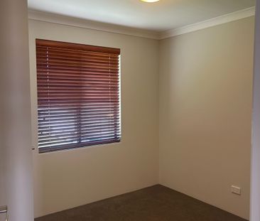 13/87 Clarke Street - Photo 2