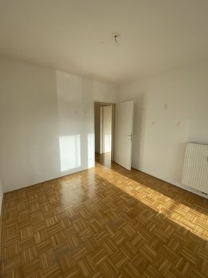 Schöne Erdgeschosswohnung mit Terrasse und Loggia. - Photo 1