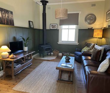 FURNISHED 3 BEDROOM COTTAGE - Photo 6