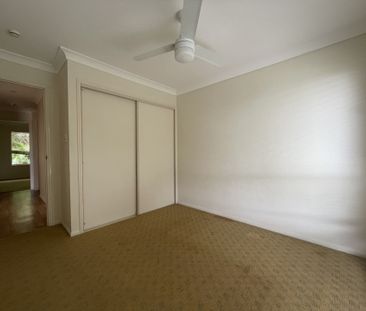 Modern 3 Bedroom Home with Spacious Yard - Photo 4