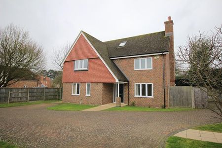 6 bedroom detached house to rent - Photo 2