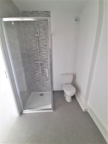 Location Appartement 1 pièce 18m² NIMES 30000 - Photo 4