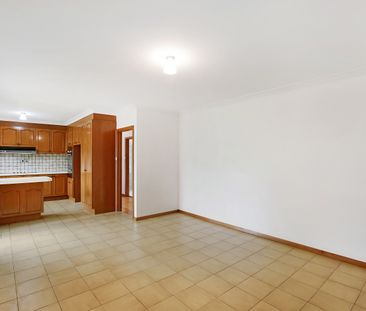 47 Greenvale Dr, Greenvale VIC 3059 - House For Rent | Domain - Photo 3