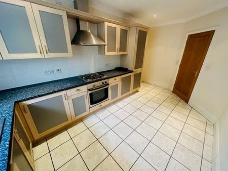 Caversham Place, Sutton Coldfield - Photo 2