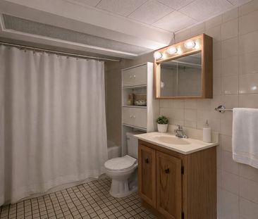 For Lease - 63 Garden Avenue Unit# Bsmt, Toronto, Ontario - Photo 6