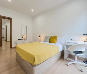 Carrer Nou de la Rambla, Barcelona, Catalonia 08001 - Photo 4