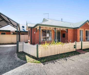 1/4 Castle Court, Ballarat East - Photo 2