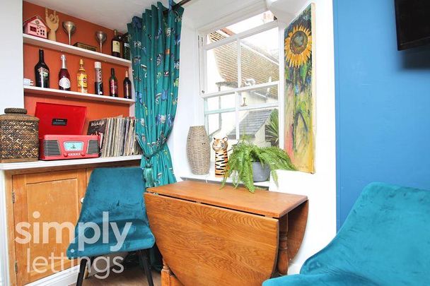 2 bedroom cottage to rent - Photo 1