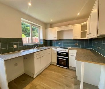 Sandpiper Close, Worcester, WR5 - Photo 3