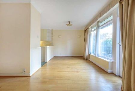 St Johns Avenue, London, SW15 - Photo 4