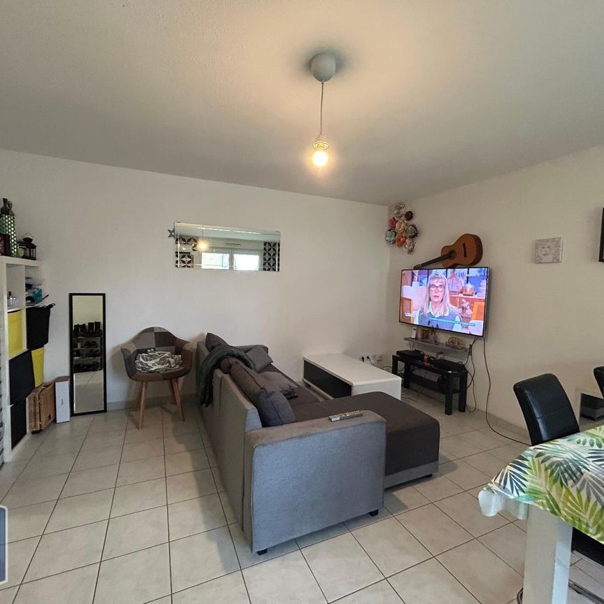 Location Appartement 2 pièces 47m² LE RUSSEY 25210 - Photo 1