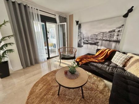 Alquiler de chalet adosado en Calle Hernán Cortés, 151 - Photo 2