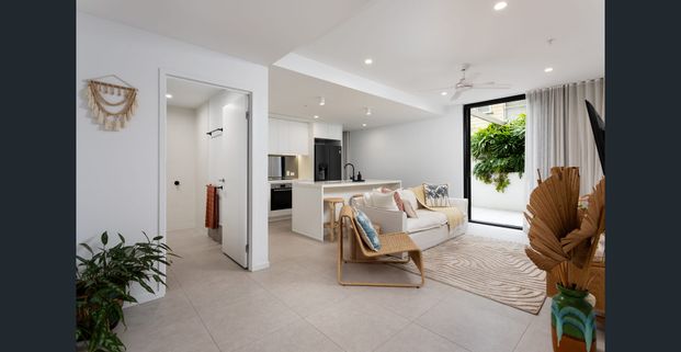 Furnished Palm Beach Apartment with Huge Private Terrace | 3-Month Summer Lease Only - Photo 1
