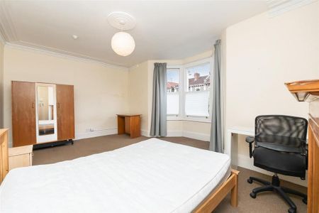 5 bedroom terraced house to rent - Photo 3