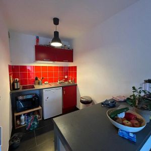 Appartement à louer 2 pièces 42m² - Photo 2