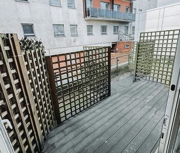 1 bedroom flat to rent - Photo 2