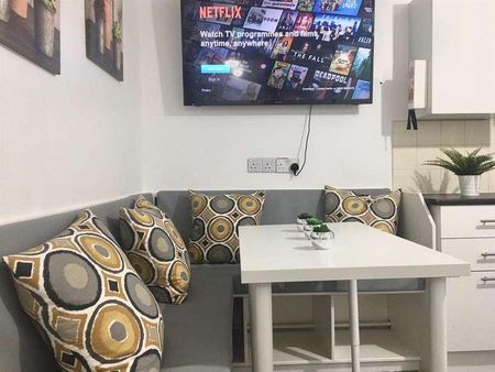 Blackfriars Road, Southsea, PO5 - Photo 3