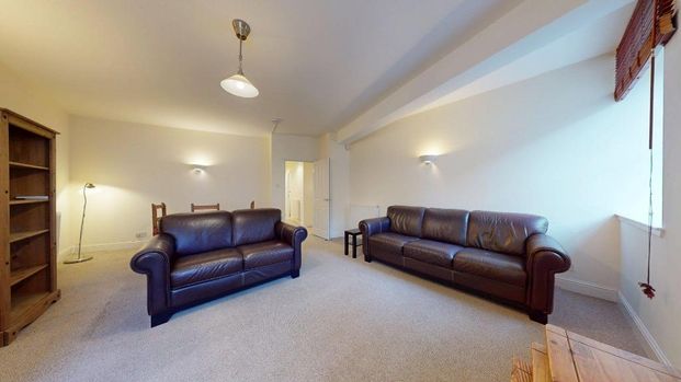 2 bedroom flat to rent - Photo 1