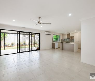 CHARMING 4 BEDROOM FAMILY HOME - Photo 2