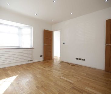 Guide Price £2,400 pcm - Available 21/05/2025 - Unfurnished - Photo 6