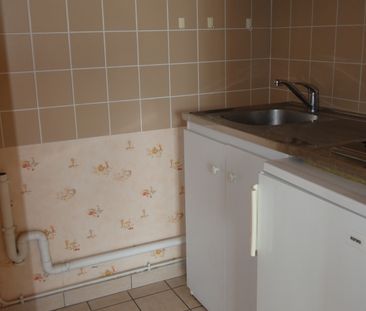 Location Appartement 1 pièce 29m² JOIGNY 89300 - Photo 4