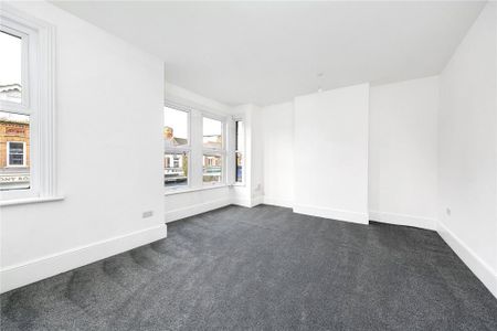 3 bedroom apartment to rent - Photo 4