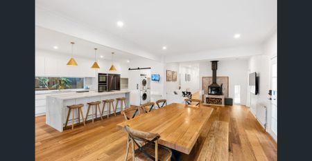 TIMELESS AND TRANQUIL IN BLACKBURN LAKE LOCALE - Photo 5