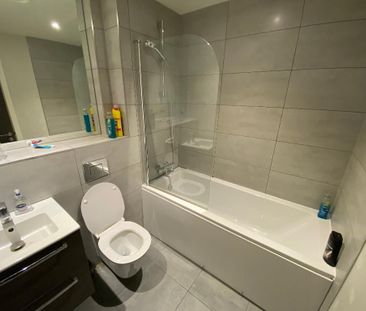 2 bedroom flat to rent - Photo 4
