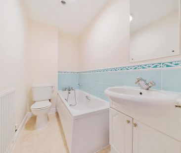 3 bedroom terraced house to rent - Photo 4