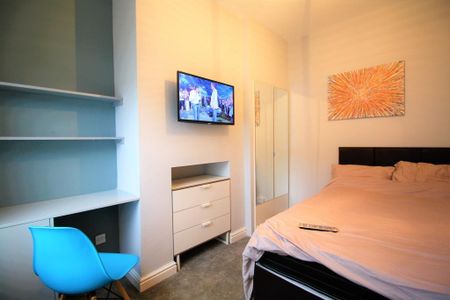 3 bedroom terraced house to rent - Photo 2