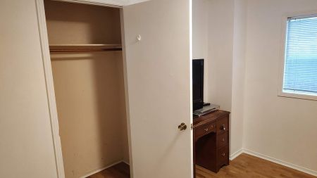 For Lease - 3050 Olympus Mews Unit# 3rd bedroom, Mississauga, Ontario - Photo 2