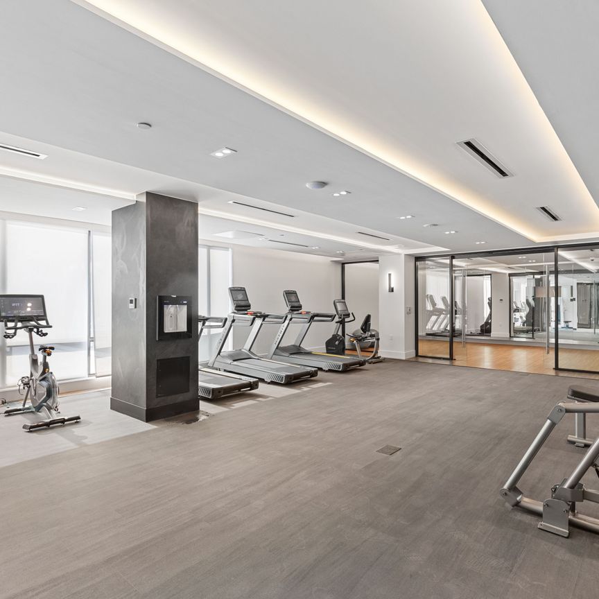 For Lease - 2075 King Road Unit# 247, King, Ontario - Photo 1