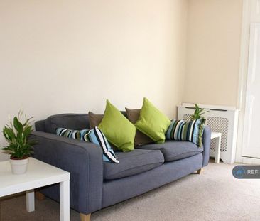 2 bedroom maisonette to rent - Photo 1