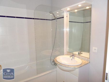 Location Appartement 2 pièces 47m² LILLE 59000 - Photo 3