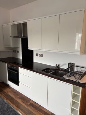 2 Bed Flat, The Spinney, LS9 - Photo 1