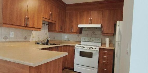 4½ Laval | Métro Concorde | Parking + Rangement | 1700$ - Photo 2