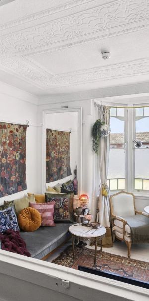 Eclectic Victorian Elegance – Furnished & Utilities, 3-4 Month Lease Term - Photo 1