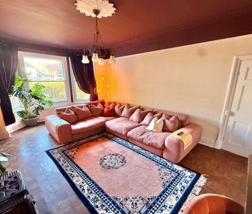 4 bedroom semi-detached house to rent - Photo 3