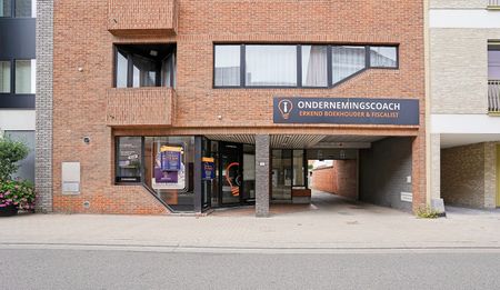 Te huur: Kantoorruimte 165 m² met 5 parkeerplaatsen in Centrum Buggenhout - Photo 5