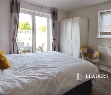 studio to rent Mill Lane, Wick, BN17 - Photo 1