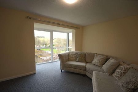 Heywood Court, Middleton, M24 - Photo 5