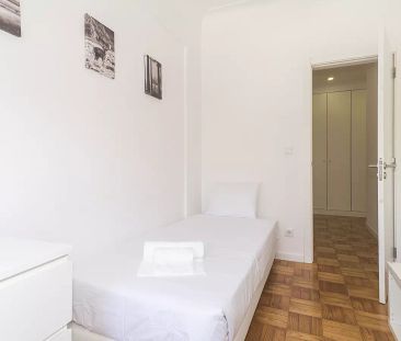 Rooms for rent in 4-bedroom apartment in São Domingos De Benfica - Foto 3